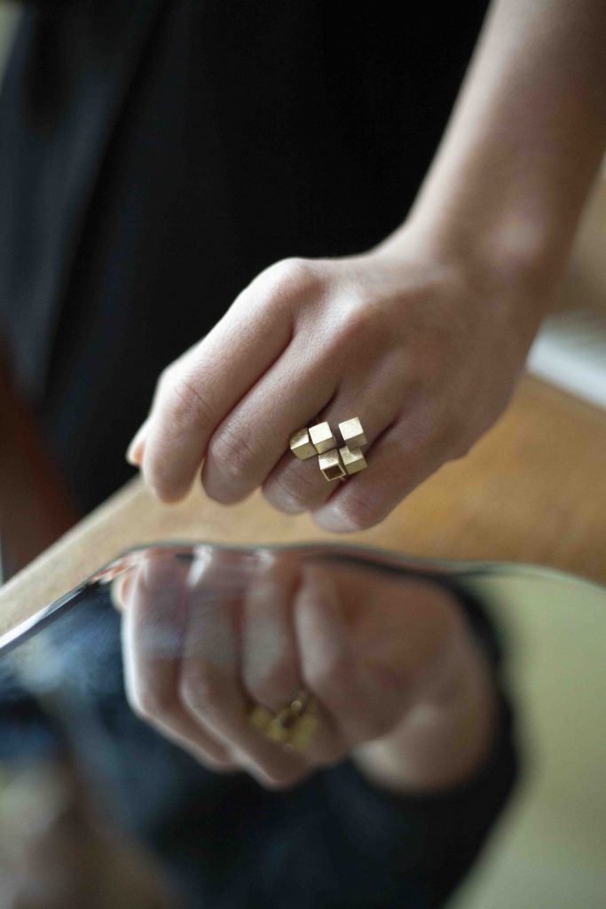 Bague Cube, Sabine Herman, photo Laeticia Paillé