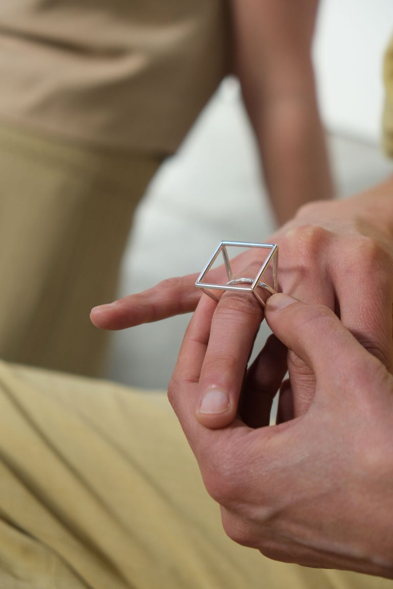 Bague-Yoko-Takirai,-photo-Lou-Sautreau-w3