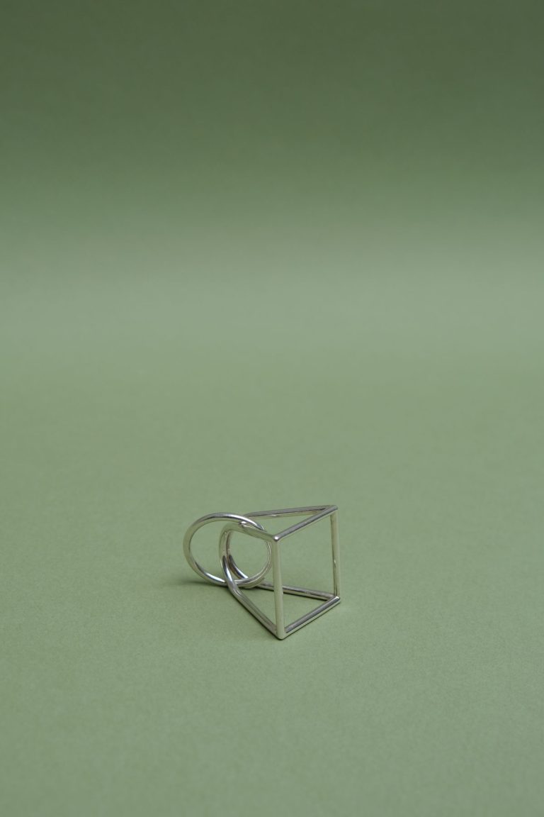 Bague-Yoko-Takirai,-photo-Lou-Sautreau-w4