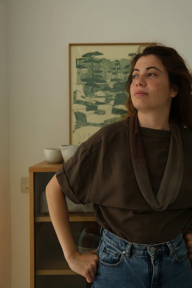 Collier pascale Lion, cote de maille cuivre étuve photo lou sautreau2