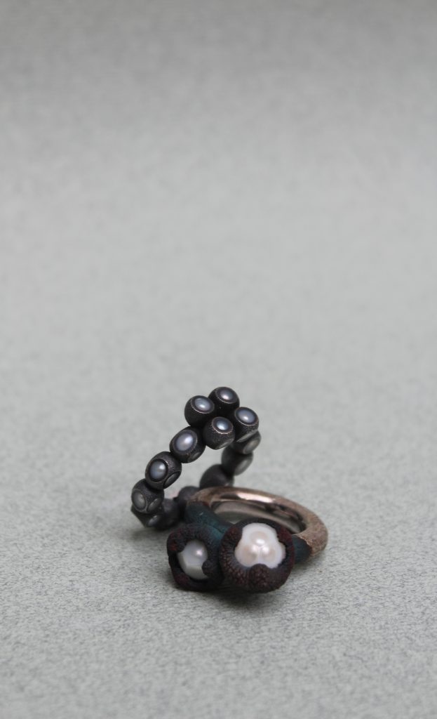 Ambroise Degeneve, rings : oxidized silver, copper, pearl Fossilized pearls La perle autrement