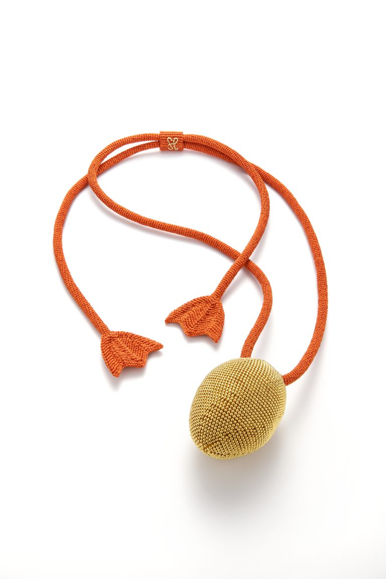 Golden Egg with Goose Legs 2, Felieke vander leest, 2020 Eggsquisite