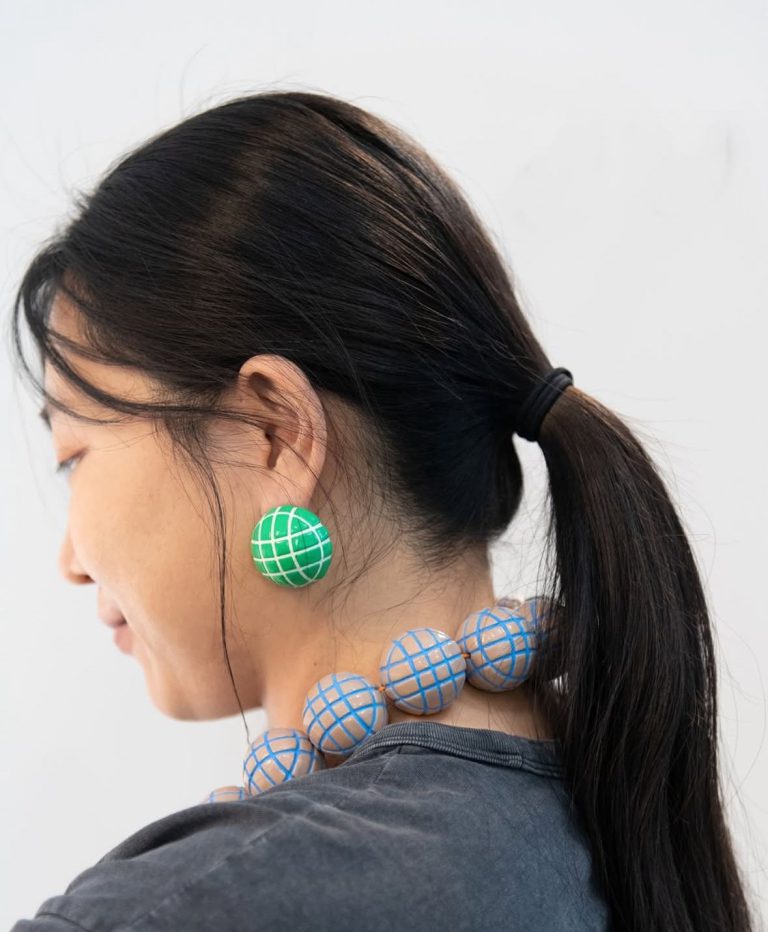 Semi-sphere, Jiye Yun, earrings, PLA, pigment, putty, silver