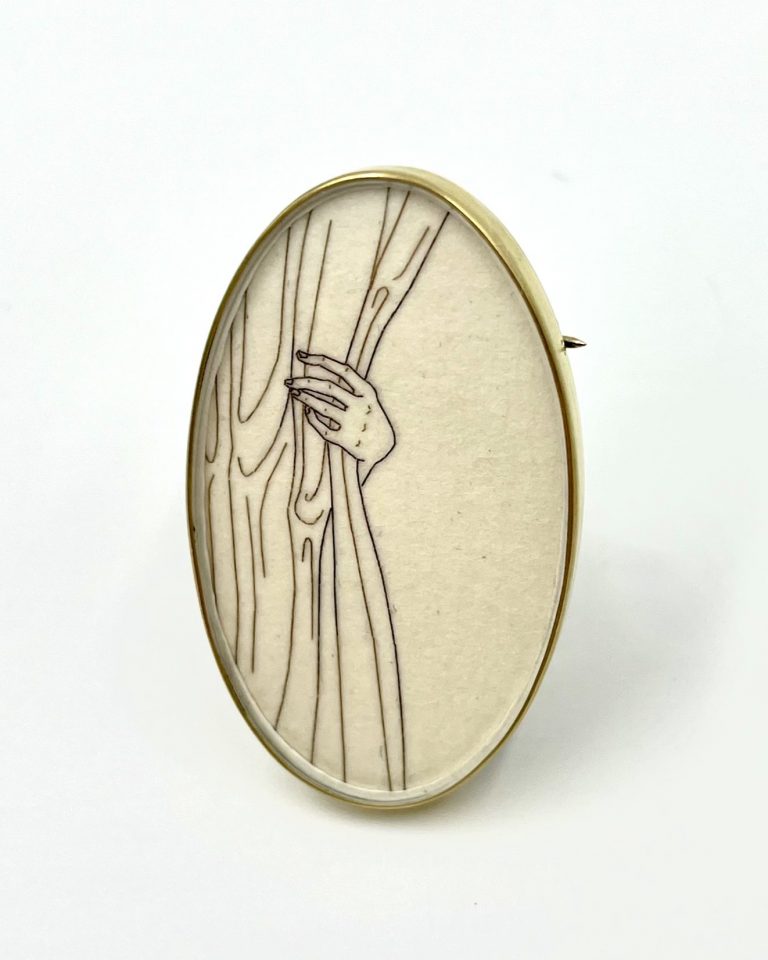 Melanie Bilenker broche