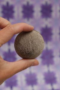 Broche Lore Langendries Everybody cuir springbok