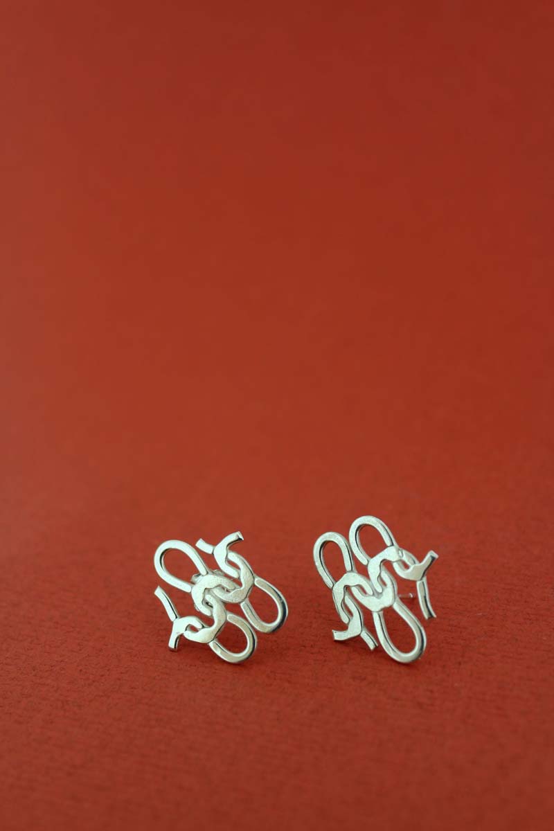 Lou Sautreau boucle Haute Lisse top argent photo Helia Talebi