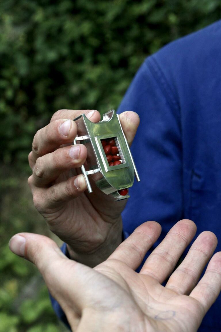 Broche larmes Henri Van Lierde