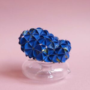 Broche Ognyana Teneva, matériaux recyclé