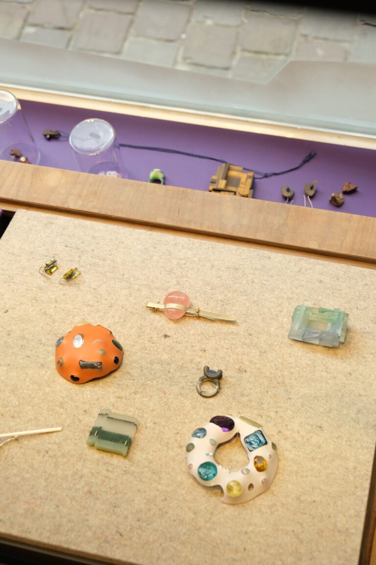 Vitrine Carat color cut clarity
