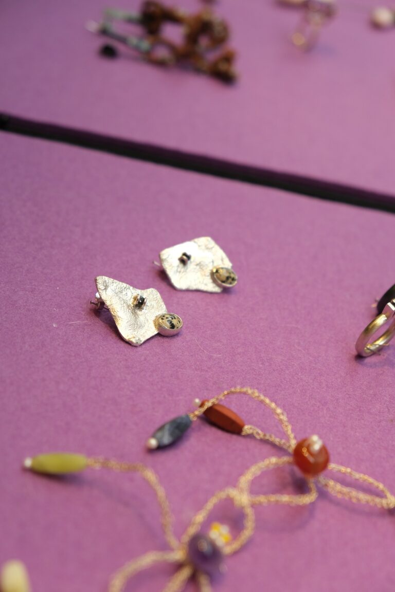 Vitrine Carat color cut clarity