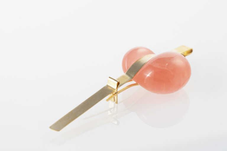 Pei Wu_Xiao_rose quartz gold