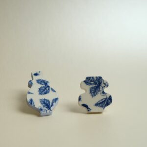 julie decubber broche vase