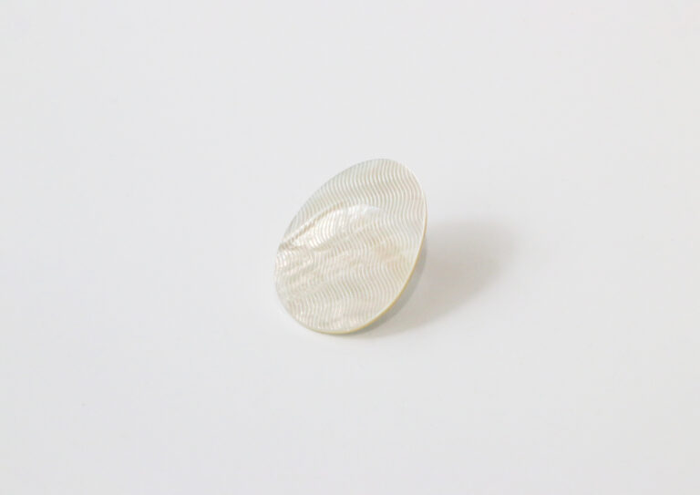 Broche Zhipeng Wang Guilloché egg pin #2